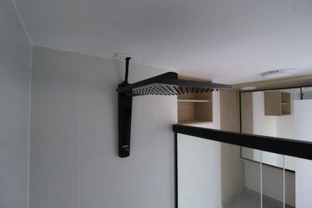 Banheiro de kitnet/studio para alugar com 1 quarto, 30m² em Indianópolis, São Paulo