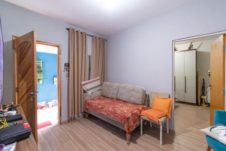 Sala da casa 1 de casa à venda com 5 quartos, 180m² em Conjunto Residencial Jardim Canaa, São Paulo