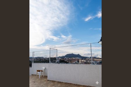 Foto 07 de casa à venda com 3 quartos, 200m² em Parque Maria Domitila, São Paulo