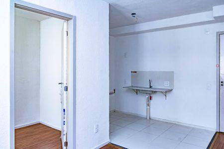 Sala de apartamento para alugar com 2 quartos, 46m² em Fazenda da Juta, São Paulo