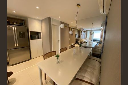 Apartamento à venda com 81m², 2 quartos e 1 vaga Apartamento à venda com 81m², 2 quartos e 1 vagaSala