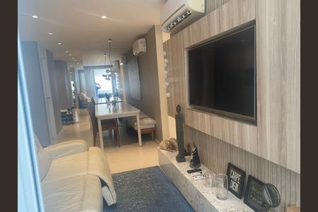 Apartamento à venda com 81m², 2 quartos e 1 vaga Apartamento à venda com 81m², 2 quartos e 1 vagaSala