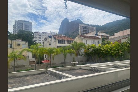 Apartamento à venda com 81m², 2 quartos e 1 vaga Apartamento à venda com 81m², 2 quartos e 1 vagaVista