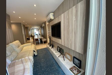 Apartamento à venda com 81m², 2 quartos e 1 vaga Apartamento à venda com 81m², 2 quartos e 1 vagaSala