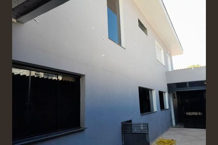 Casa à venda com 3 quartos, 222m² em Vila Adelaide Perella, Guarulhos
