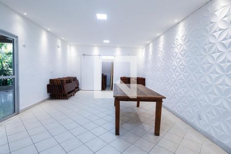 Apartamento para alugar com 51m², 2 quartos e 1 vaga Apartamento para alugar com 51m², 2 quartos e 1 vagaÁrea comum - Salão de festas