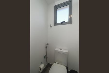 Banheiro da Suíte de apartamento para alugar com 1 quarto, 40m² em Bela Vista, Porto Alegre
