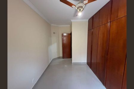 Casa para alugar com 230m², 3 quartos e 3 vagasQuarto