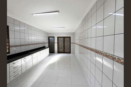 Cozinha de casa para alugar com 3 quartos, 230m² em Santa Mônica, Uberlândia