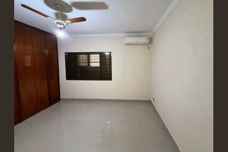 Casa para alugar com 230m², 3 quartos e 3 vagasQuarto