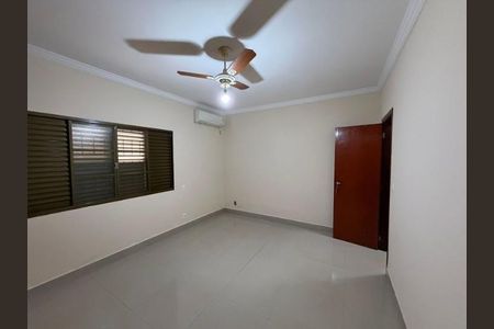Casa para alugar com 230m², 3 quartos e 3 vagasQuarto