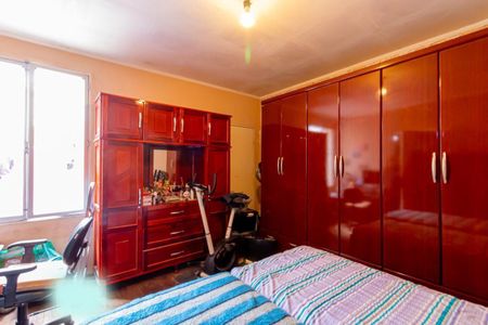 Casa à venda com 5 quartos, 540m² em Cambuci, São Paulo