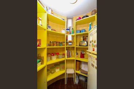 Casa para alugar com 375m², 4 quartos e 5 vagas Casa para alugar com 375m², 4 quartos e 5 vagasDespensa