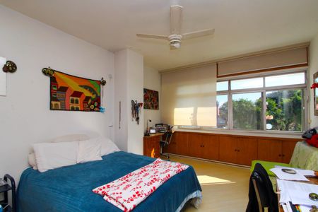 Casa para alugar com 375m², 4 quartos e 5 vagas Casa para alugar com 375m², 4 quartos e 5 vagasQuarto 2