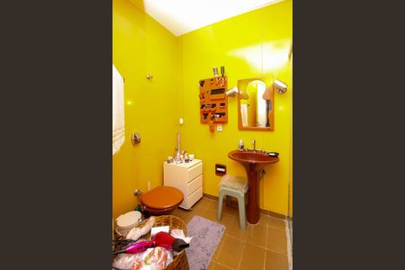 Casa para alugar com 375m², 4 quartos e 5 vagas Casa para alugar com 375m², 4 quartos e 5 vagasBanheiro