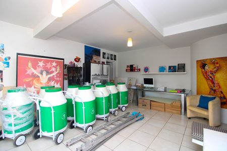 Casa para alugar com 375m², 4 quartos e 5 vagas Casa para alugar com 375m², 4 quartos e 5 vagasSalão de festas