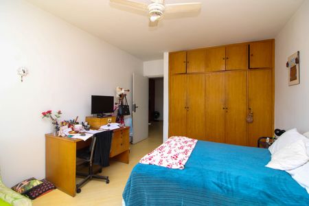 Casa para alugar com 375m², 4 quartos e 5 vagas Casa para alugar com 375m², 4 quartos e 5 vagasQuarto 2
