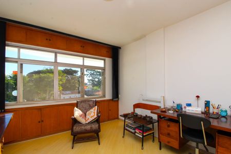 Casa para alugar com 375m², 4 quartos e 5 vagas Casa para alugar com 375m², 4 quartos e 5 vagasQuarto 1