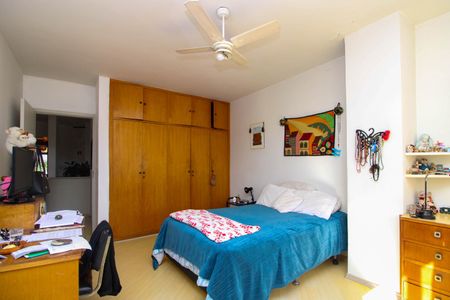 Casa para alugar com 375m², 4 quartos e 5 vagas Casa para alugar com 375m², 4 quartos e 5 vagasQuarto 2