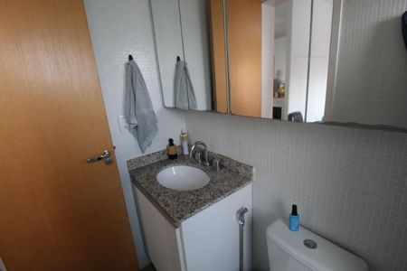 Banheiro de apartamento para alugar com 1 quarto, 39m² em Vila Mariana, São Paulo
