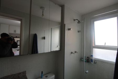 Banheiro de apartamento para alugar com 1 quarto, 39m² em Vila Mariana, São Paulo