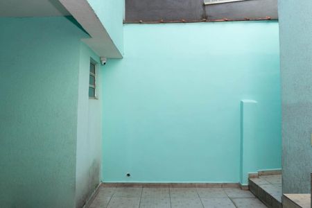 Quintal de casa à venda com 3 quartos, 170m² em Jardim Tango, São Paulo