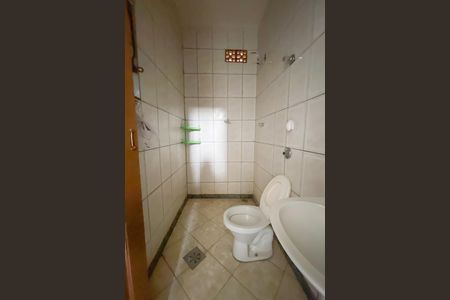Casa para alugar com 65m², 3 quartos e sem vaga Casa para alugar com 65m², 3 quartos e sem vagaBanheiro