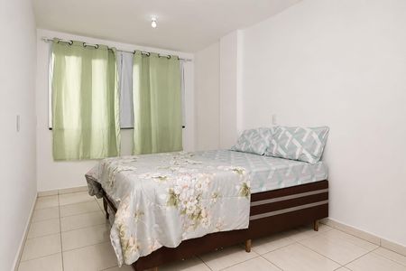 Quarto de kitnet/studio para alugar com 1 quarto, 28m² em Centro, Curitiba