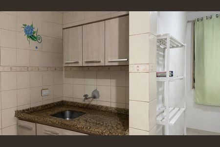 Cozinha de kitnet/studio para alugar com 1 quarto, 28m² em Centro, Curitiba