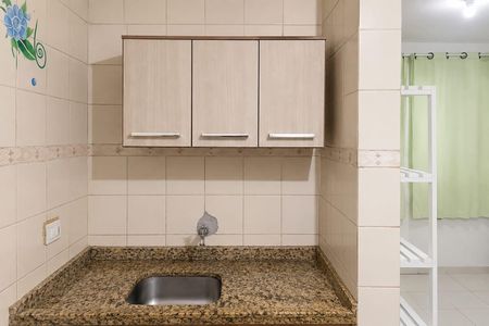 Cozinha de kitnet/studio para alugar com 1 quarto, 28m² em Centro, Curitiba