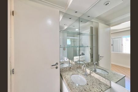 Apartamento para alugar com 80m², 2 quartos e 1 vagaBanheiro da Suíte