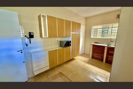 Casa à venda com 185m², 6 quartos e 2 vagas Casa à venda com 185m², 6 quartos e 2 vagasCozinha
