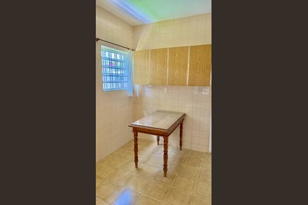 Casa à venda com 185m², 6 quartos e 2 vagas Casa à venda com 185m², 6 quartos e 2 vagasCozinha