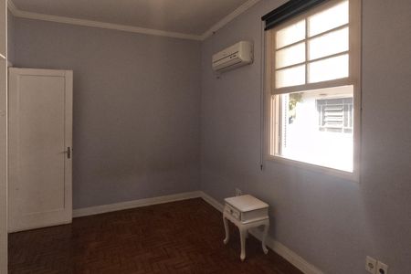 Quarto 1 de casa para alugar com 2 quartos, 85m² em Gonzaga, Santos