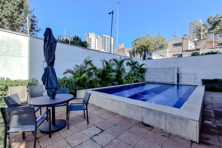 Apartamento para alugar com 34m², 2 quartos e sem vagaÁrea comum - Piscina