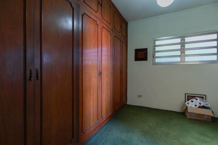 Casa para alugar com 337m², 4 quartos e 5 vagas Casa para alugar com 337m², 4 quartos e 5 vagasCloset da suíte 1