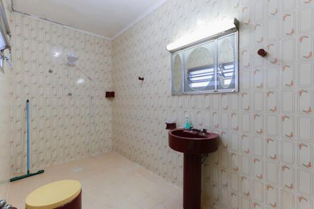 Casa para alugar com 337m², 4 quartos e 5 vagas Casa para alugar com 337m², 4 quartos e 5 vagasBanheiro da suíte 1