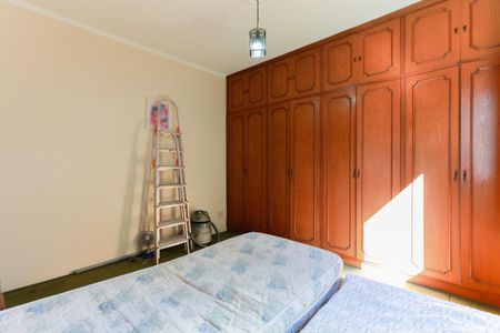 Casa para alugar com 337m², 4 quartos e 5 vagas Casa para alugar com 337m², 4 quartos e 5 vagasQuarto 2