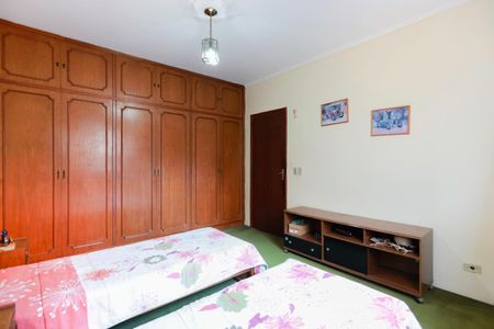 Casa para alugar com 337m², 4 quartos e 5 vagas Casa para alugar com 337m², 4 quartos e 5 vagasQuarto 1