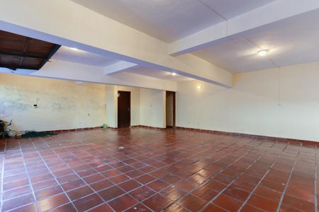 Garagem de casa para alugar com 4 quartos, 337m² em Jardim Peri, São Paulo