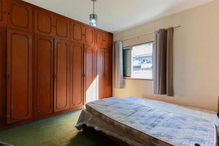 Casa para alugar com 337m², 4 quartos e 5 vagas Casa para alugar com 337m², 4 quartos e 5 vagasQuarto 2