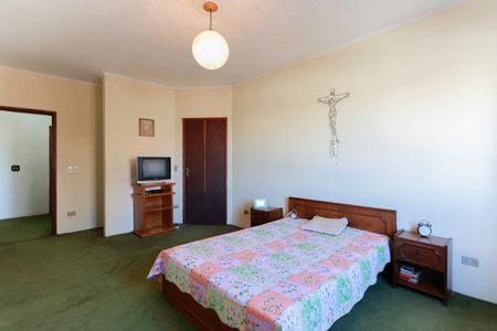 Casa para alugar com 337m², 4 quartos e 5 vagas Casa para alugar com 337m², 4 quartos e 5 vagasSuíte 1