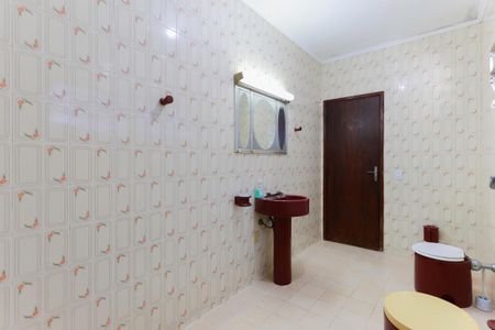 Casa para alugar com 337m², 4 quartos e 5 vagas Casa para alugar com 337m², 4 quartos e 5 vagasBanheiro da suíte 1