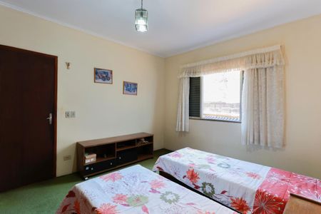 Casa para alugar com 337m², 4 quartos e 5 vagas Casa para alugar com 337m², 4 quartos e 5 vagasQuarto 1