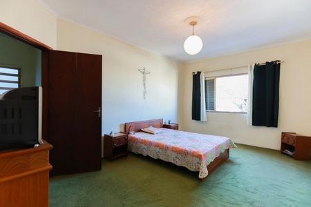 Casa para alugar com 337m², 4 quartos e 5 vagas Casa para alugar com 337m², 4 quartos e 5 vagasSuíte 1