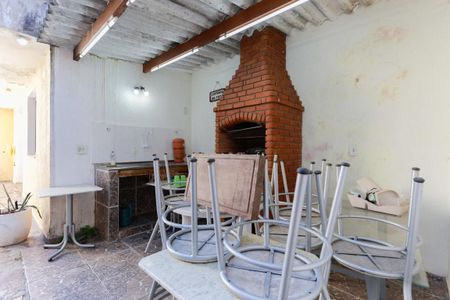 Casa para alugar com 337m², 4 quartos e 5 vagas Casa para alugar com 337m², 4 quartos e 5 vagasQuintal e área de lazer