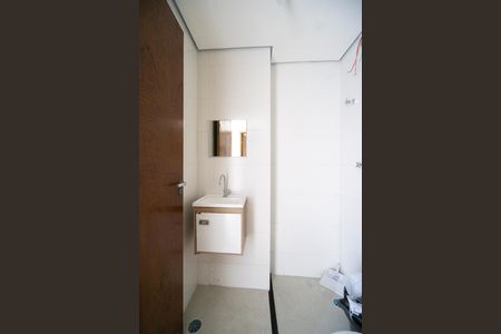 Apartamento para alugar com 38m², 2 quartos e sem vaga Apartamento para alugar com 38m², 2 quartos e sem vagaBanheiro