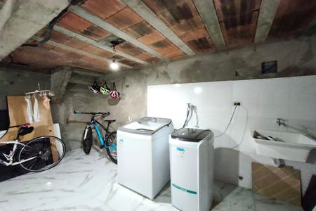 Casa à venda com 165m², 2 quartos e 2 vagas Casa à venda com 165m², 2 quartos e 2 vagasÁrea de Serviço