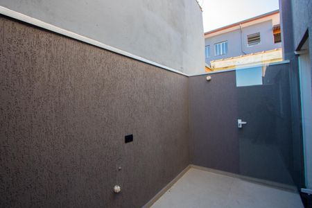 Área dos fundos de casa à venda com 3 quartos, 104m² em Vila Eldizia, Santo André