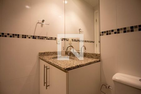 Banheiro de apartamento para alugar com 1 quarto, 39m² em Santo Amaro, São Paulo